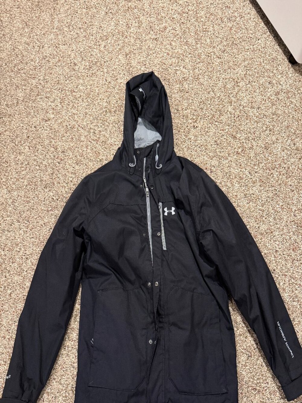 Under Armour Men's Winter/Snow/Ski Jacket - size Medium